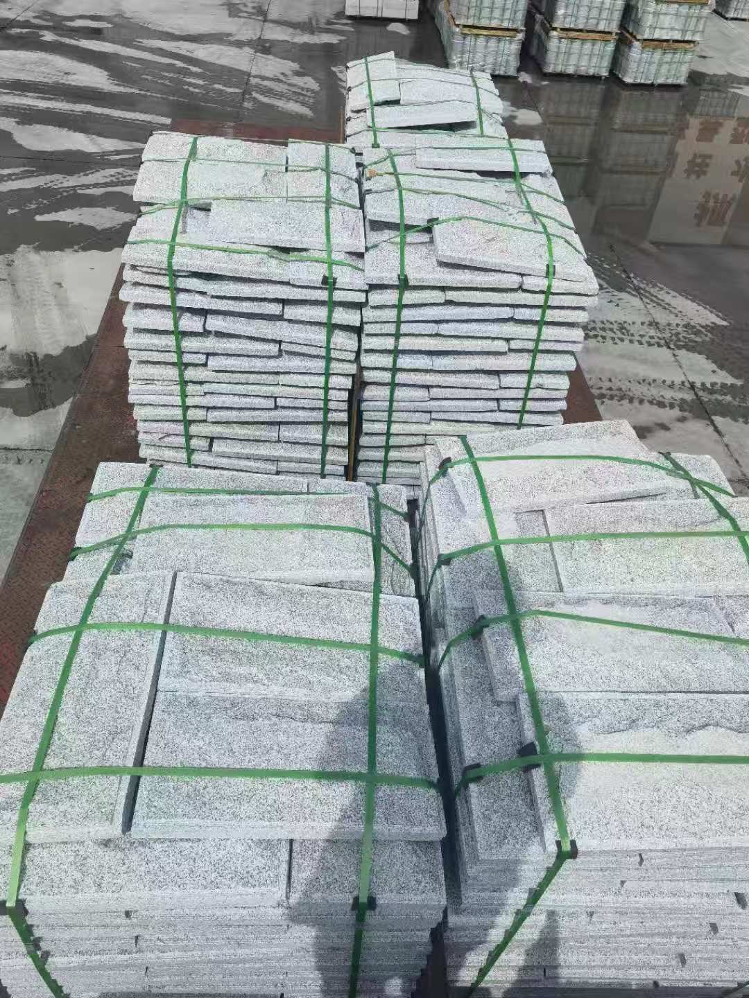 固原 芝麻白蘑菇石装车出货