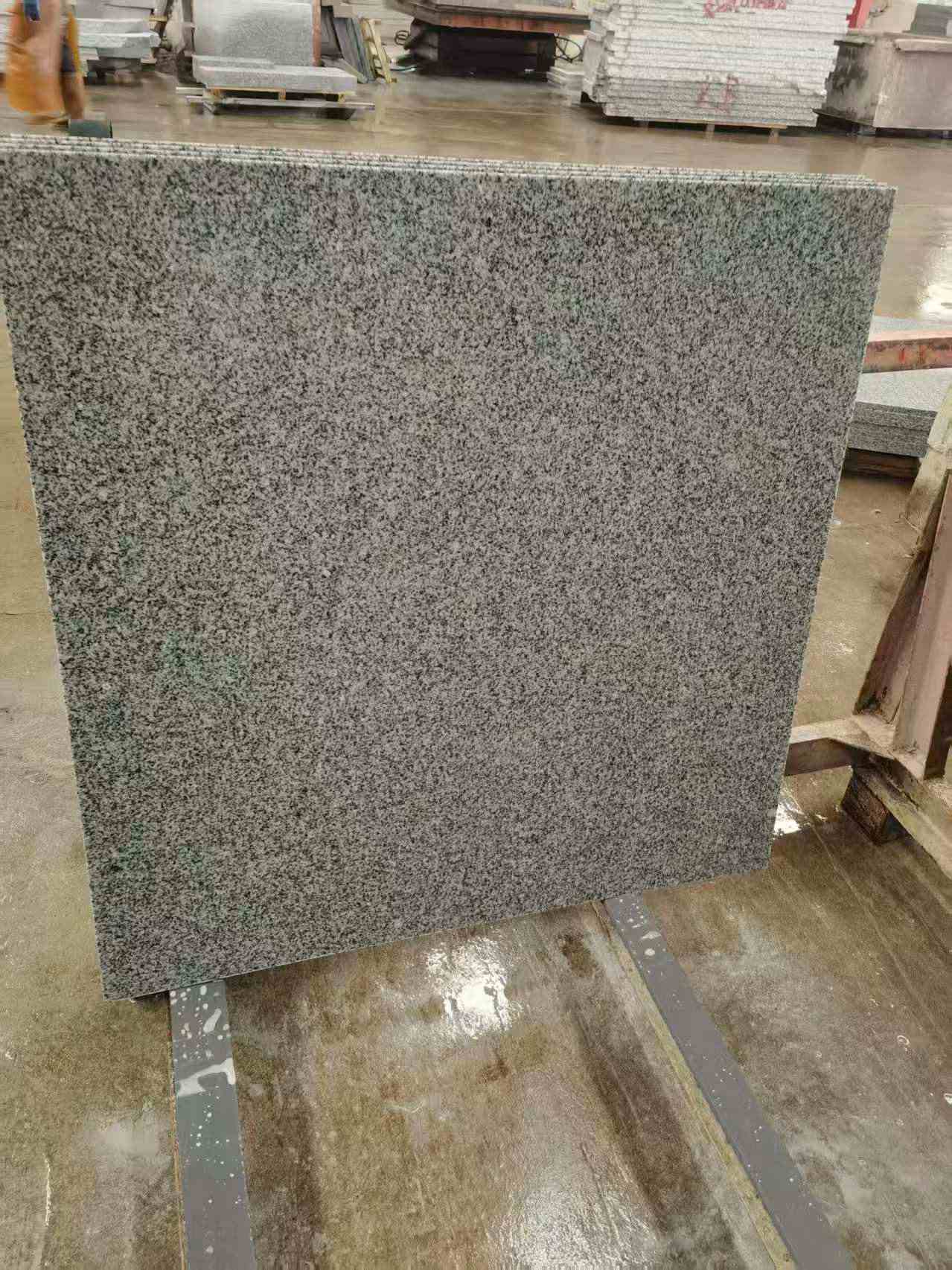 固原 芝麻白光面900*900，高地铁标准