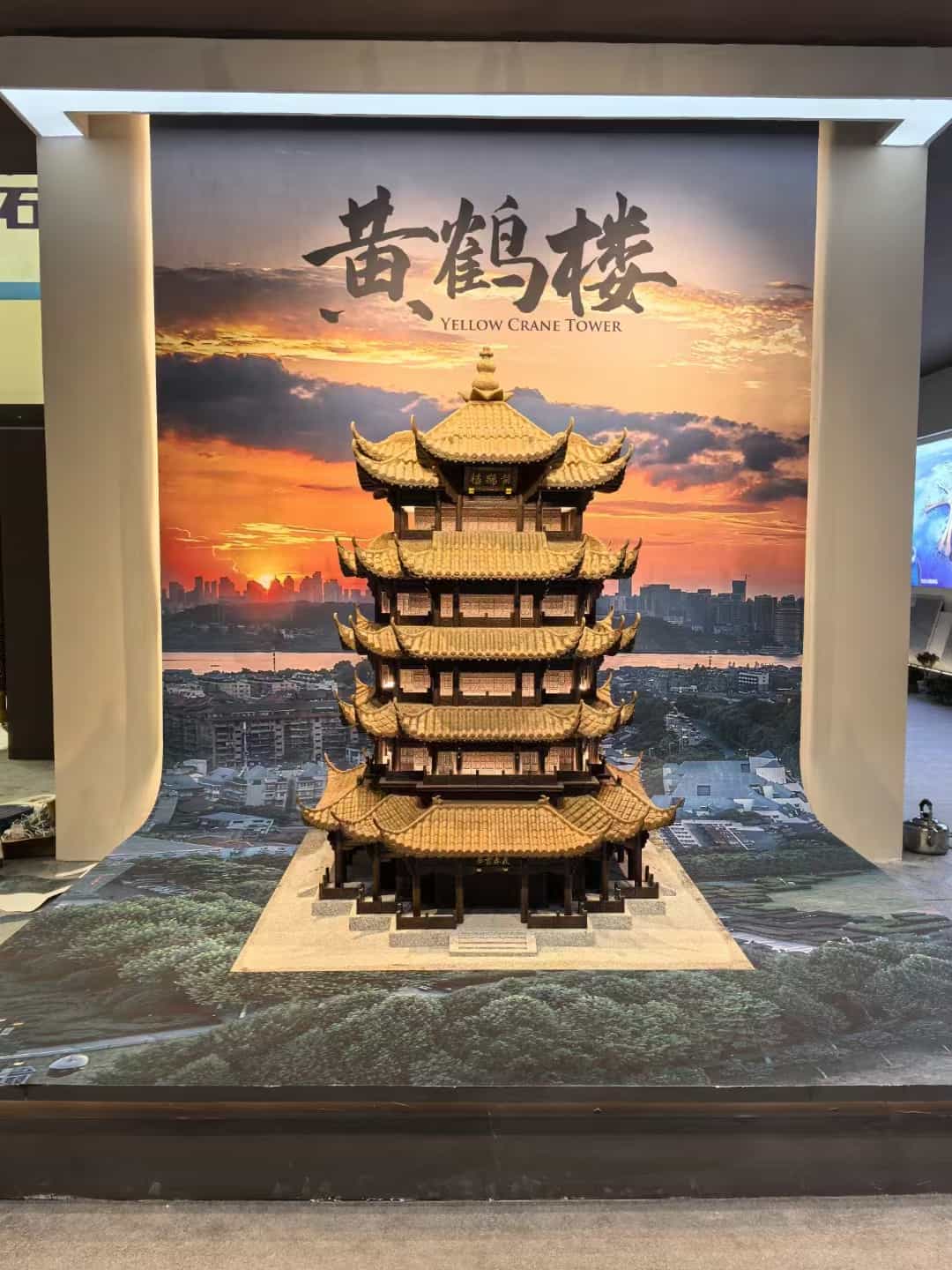 固原仿古石文创作品-黄鹤楼