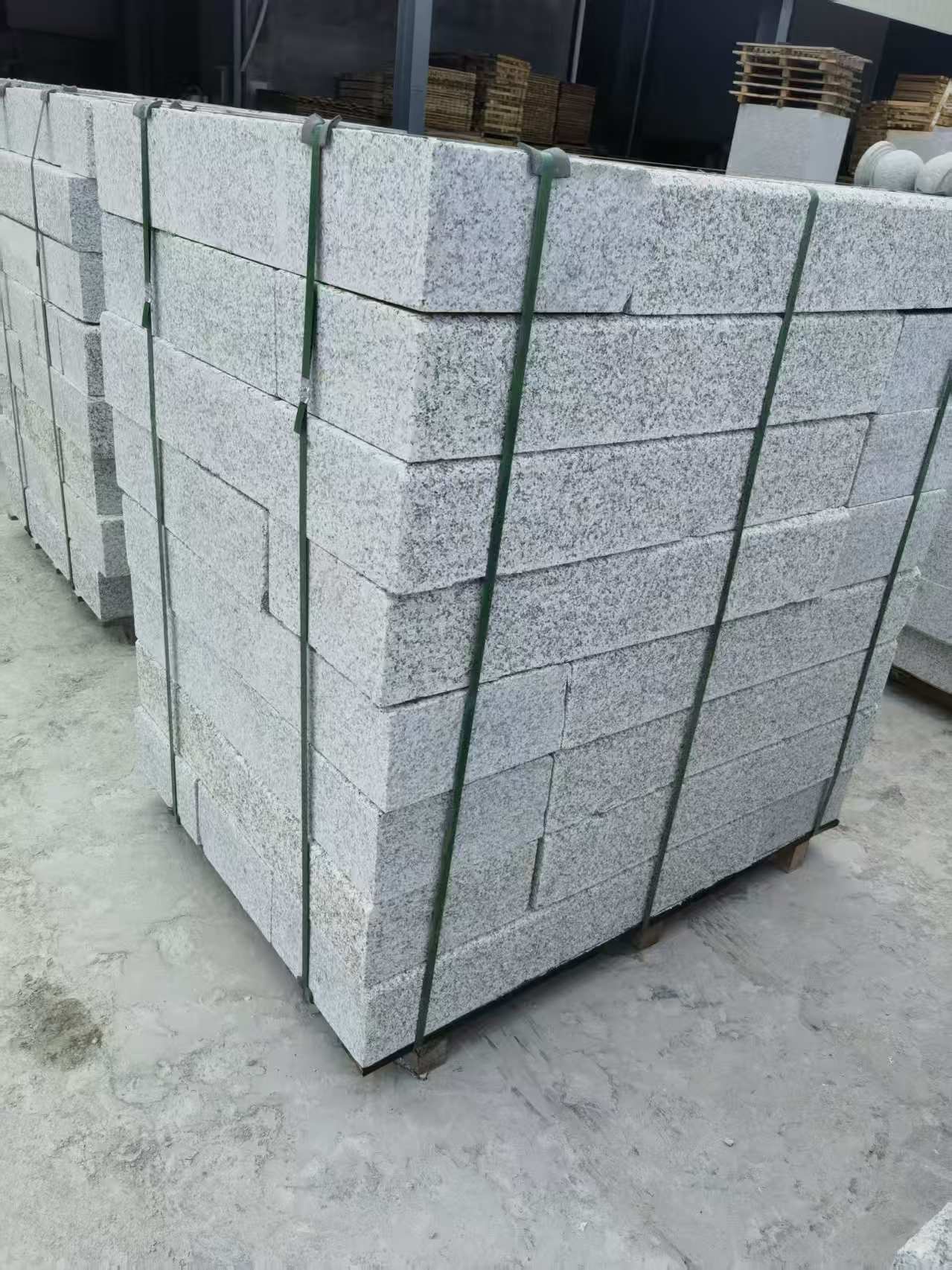 固原 芙蓉白火烧两面路沿石