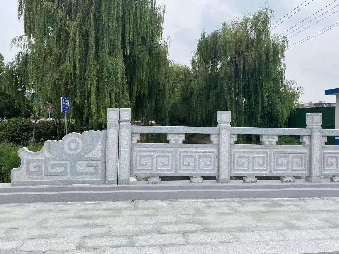 固原 芝麻灰桥栏杆、河道栏杆安装效果